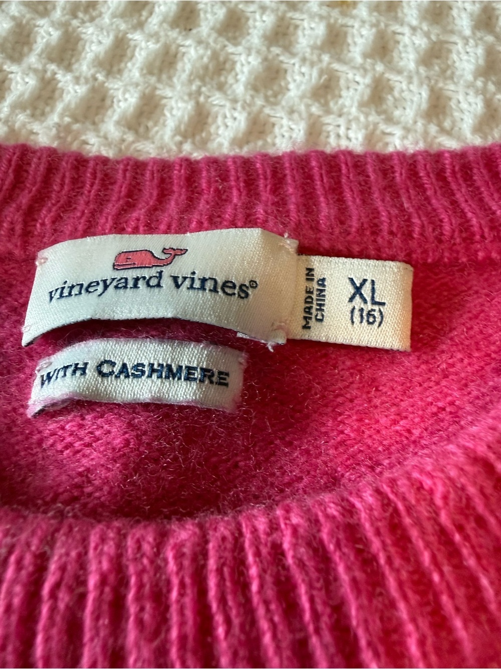Vineyard Vines Kids XL 16 Cashmere Blend Whale Fair Isle Sweater Pink Crewneck - Picture 5 of 6